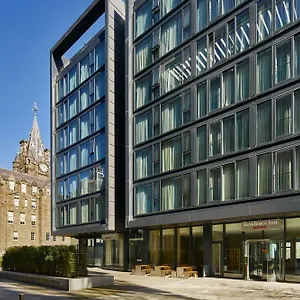 By Marriott Edinburgh